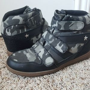 Skechers high top shoes